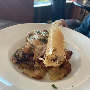 Dad one and potatoes so he got his chicken Parmesan potatoes instead of noodles and it still looks marvelous!