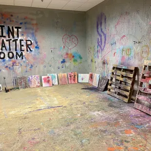 Paint splatter room