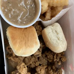 Only thing that's flavored is the gravy. &amp; I'm not joking &amp; the food was fresh, no lie!