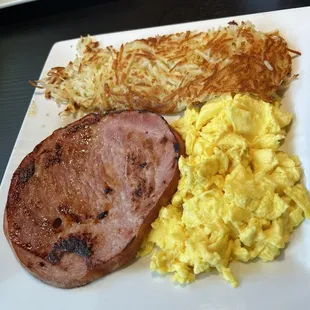 Ham and eggs comes with side of tatrrs
