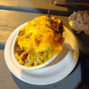 cheesey mac and chili