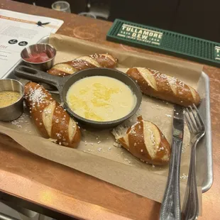 Pretzels and cheese appetizer