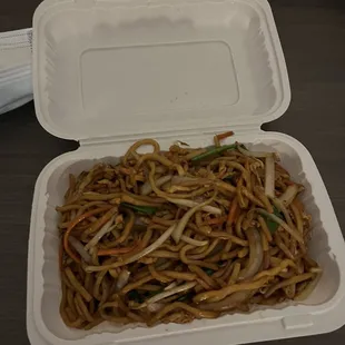 Chicken Lo Mein