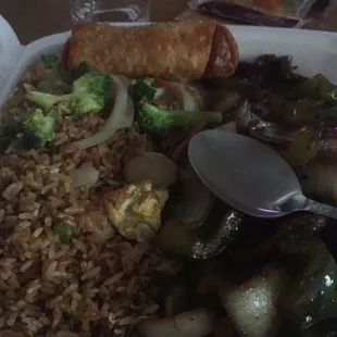 The best Chinese take out I've had. Always hot , yummy and fast service. This is my Pepper Steak with onions and veggie fried rice.