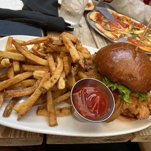 Fried chicken sandwich with a huge helping of fries, fried pickles were amazing!!