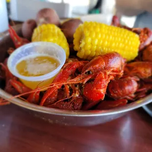 Crawfish with tossed Garlic Sauce