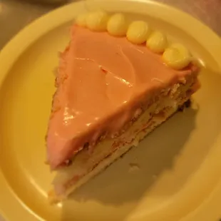 Crystal's Vanilla/Strawberry cake! Yummy for the tummy