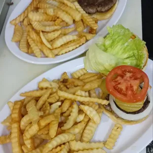 Look at these delicious Juicy burgers. Oct. 12. 2022