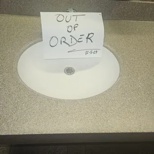 The sink has also been like this for 3 weeks if not more!!! Smh get it together jackpot joanies. There is only 2 sinks to begin with......