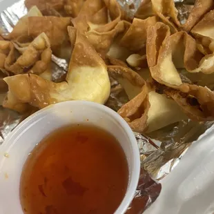 Cream cheese wontons