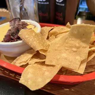 Queso & Chips w/ Brisket