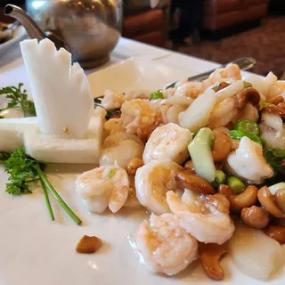 Chicken with Cashew Nuts