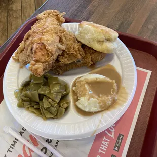 The (3) piece dinner - excellent chicken, good-size pieces