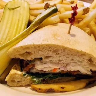 CATFISH PO' BOY