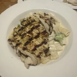 CHICKEN ALFREDO