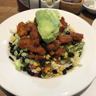 CRISPY BUFFALO CHICKEN SALAD