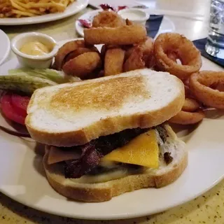 SUNSET BOULEVARD BURGER