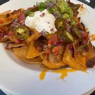 CHILI NACHOS