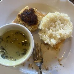 Crab cake (definitely not jumbo lump) and risotto that&apos;s actually just rice.