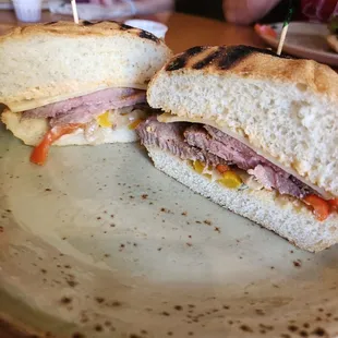 a sandwich on a plate