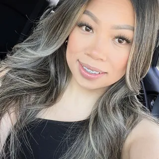 Lizz V.