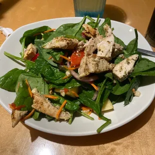 Create your own salad with the lemon thyme chicken