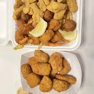 Captain&apos;s platter (prawns, catfish, hush puppies and fries.)  Jalapeño poppers  Don&apos;t for get the tartar sauce!