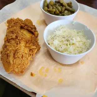 1pc fried catfish with green beans and Jasmin rice