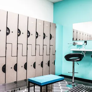 Women&apos;s Locker Room