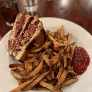 Tavern Reuben