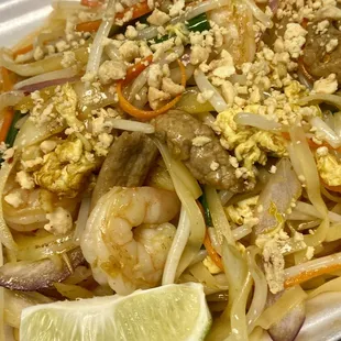 Combination Pad Thai