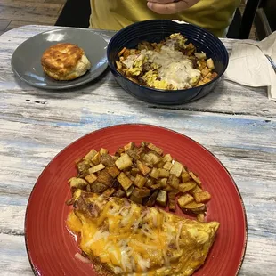 Ham &amp; Cheese Omelette with Potatoes. Breakfast Bowl!