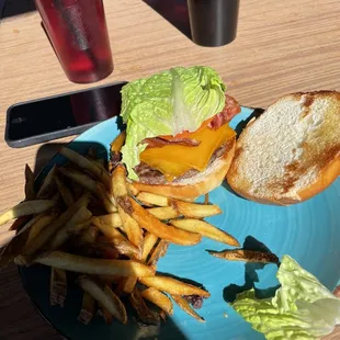 Bacon cheeseburger with fries