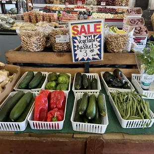 Good price for the Basket, but don&apos;t look fresh