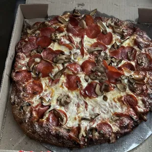 14&quot; Pepperoni, Ham, Mushroom