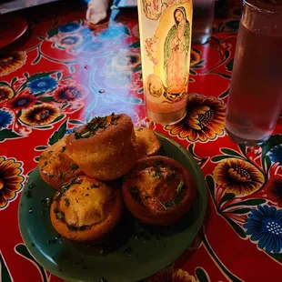 Complimentary Cornbread to start