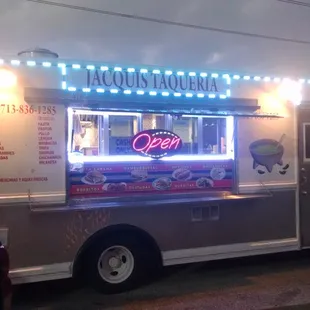 Jacquis Taqueria