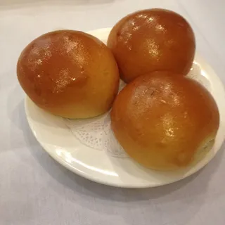 Baked BBQ Pork Buns (Sat & Sun Only) ()