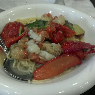 Lobster Noodle sauted with garlic butter