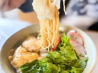 Long Men Bay Hotpot