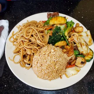 L25. Sauteed 3 Delight Lunch Special