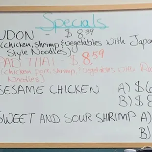 I believe that the PAD THAI and the UDON are two off menu items. "CASH ONLY" restaurant.