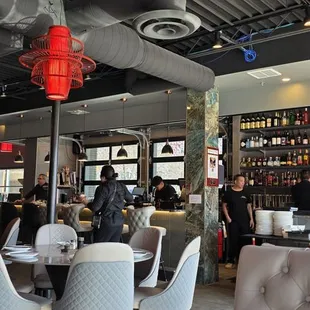 Dining area in the front