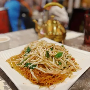 802. Pan-Fried Crispy Noodle with Shredded Pork &amp; Bean Sprouts
