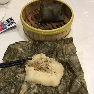 16. Mochi Rice with Dried Scallop & Chicken