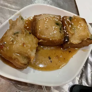 600. Fried Tofu Cubes with Salt & Pepper