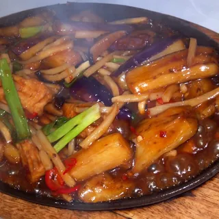 612. Sizzling Tofu & Eggplant