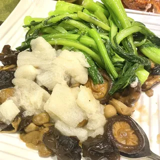 613. Braised Bamboo Fungus with Vegetable