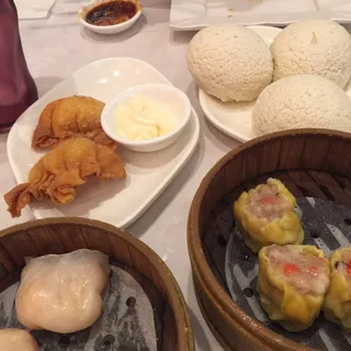 31. Deep-fried Shrimp Dumplings