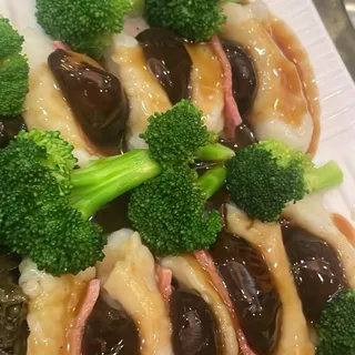 312. Steamed Fish Filets with Mushroom, Ham, & Vegetable